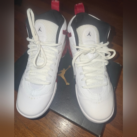 jumpman pro white and red